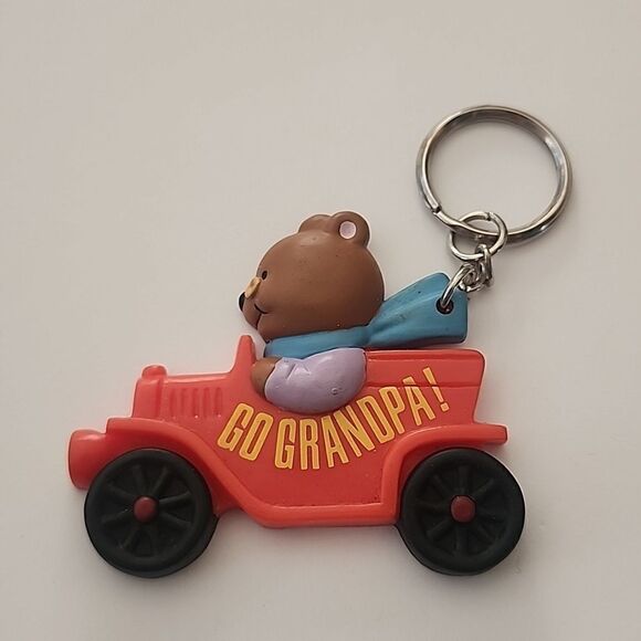 AVON Vintage Cause You're Special Key Chain "GO GRANDPA!" - Picture 1 of 4